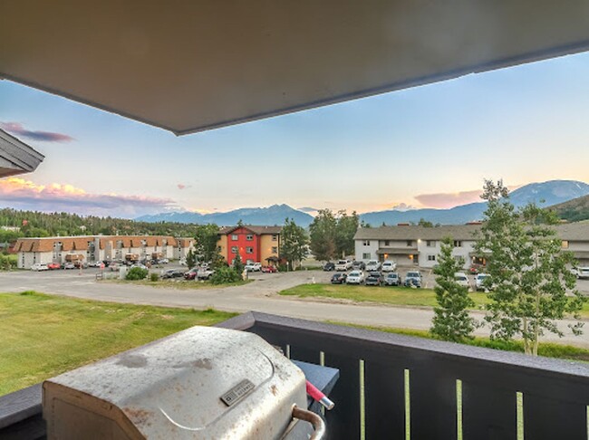 Building Photo - Dillon Valley East Condo! Two parking spot...