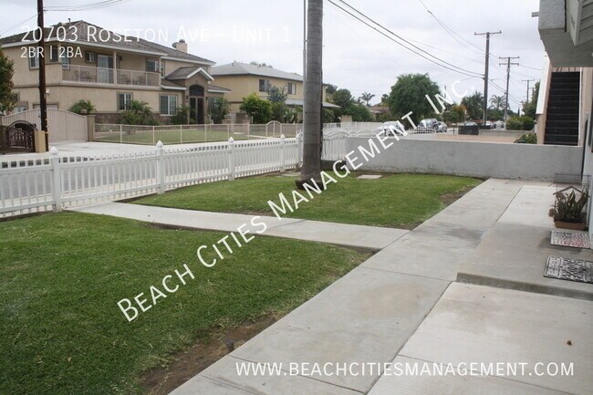 Foto del edificio - 20703 Roseton Ave