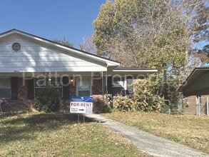 Building Photo - 11 Loquat Ct