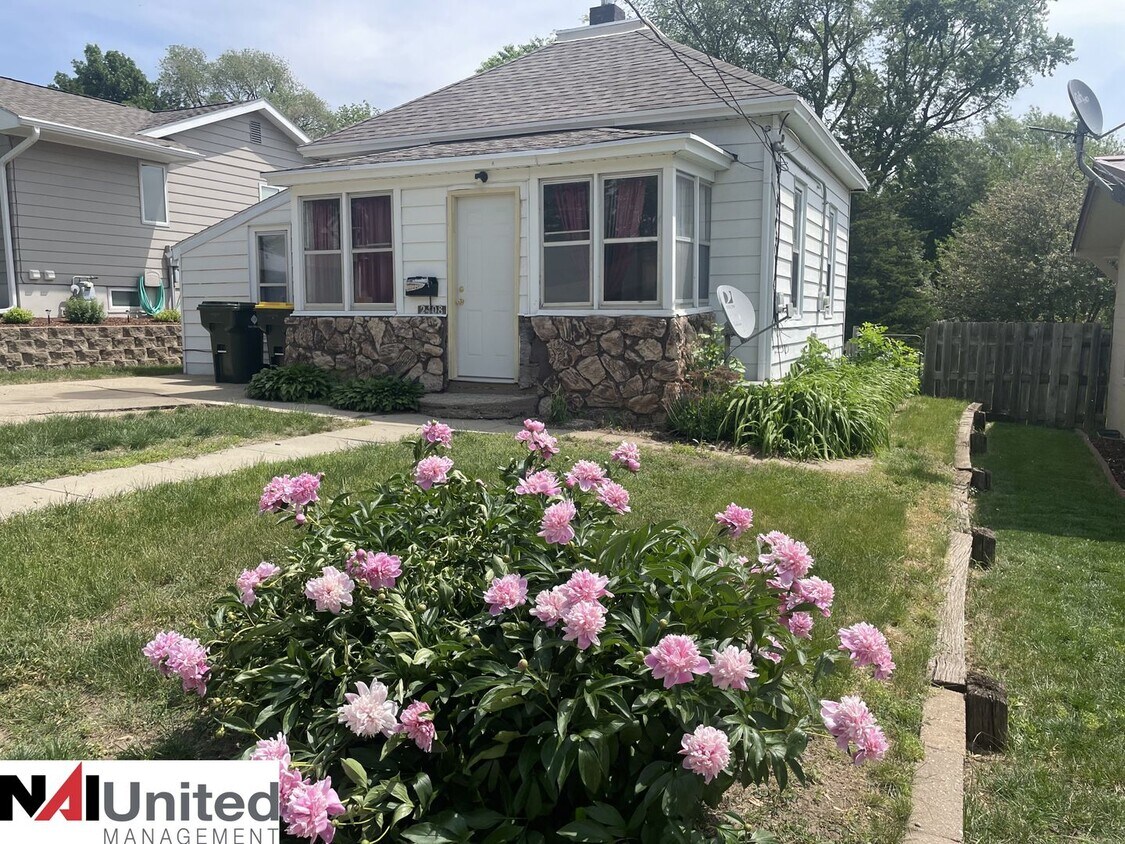 2408 S Oleander St, Sioux City, IA 51106 House Rental in Sioux City
