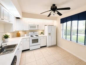 Building Photo - 1200 SW 125th Ave