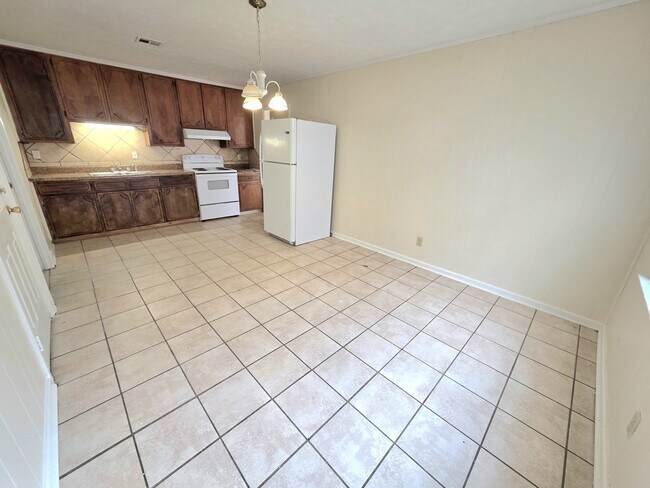 Foto del edificio - 408 Briarbrook Dr