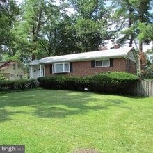 Building Photo - 2700 Sulgrave Ave