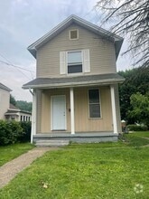 Building Photo - 506 Waldo St