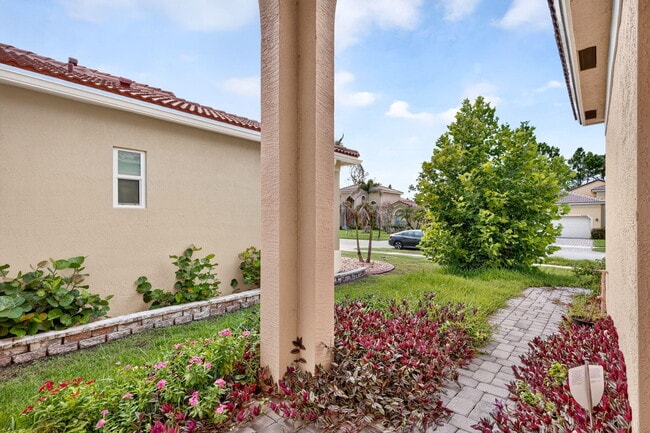 Building Photo - 6305 Spring Lake Terrace