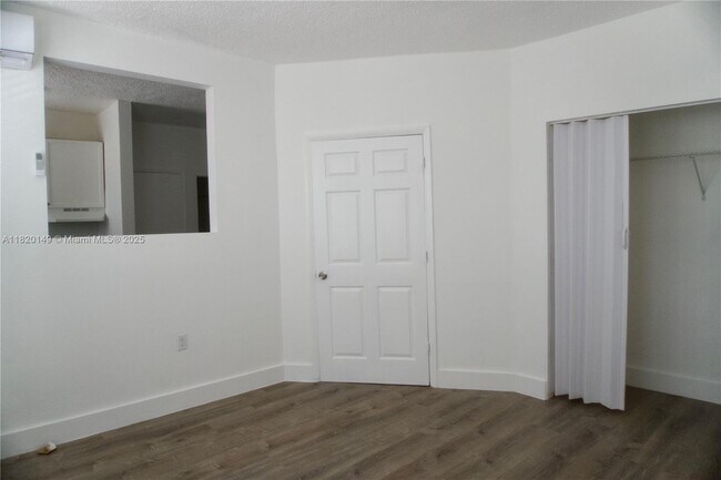 Foto del edificio - 501 SW 6th Ct