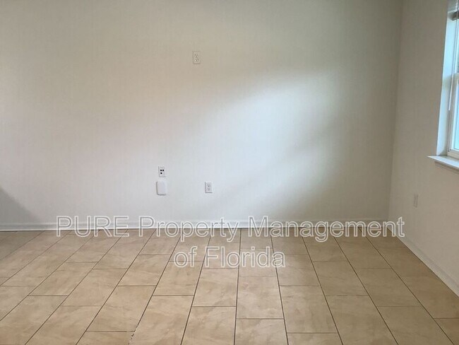 Foto del edificio - 339 NE Sanchez Ave