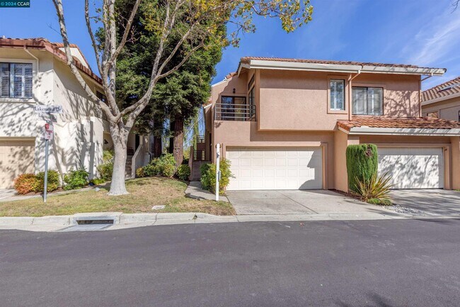 Foto del edificio - 3105 Lakemont Dr