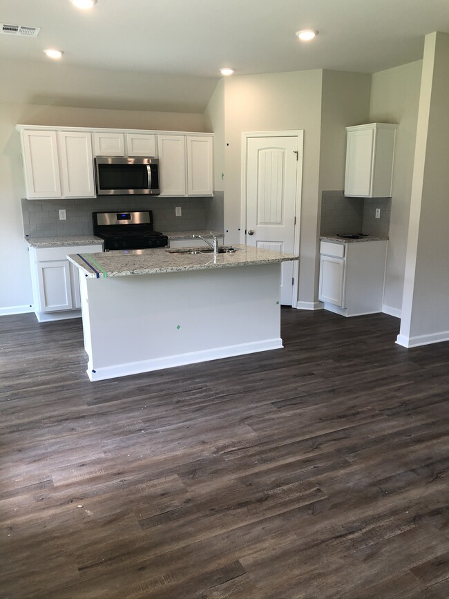 Foto del edificio - 28384 Longfellow Ln