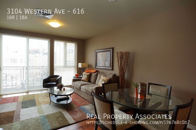 Foto del edificio - Beautiful Downtown One Bedroom Condo in Be...