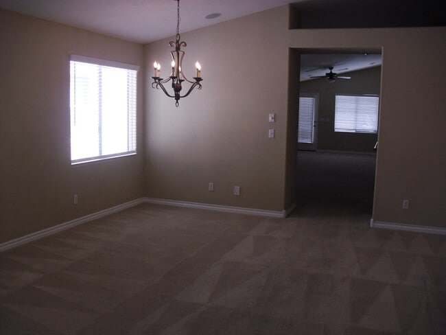 Building Photo - 4036 Whispering Quail Ct