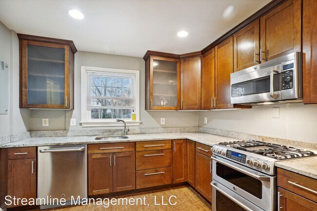 Foto del edificio - 4 br, 1.5 bath House - 6208 Carrollton Ter