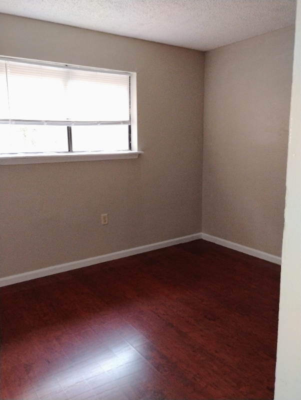 Foto del edificio - 1754 Cedar Lake Dr