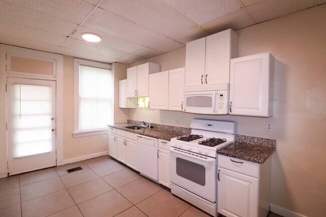 Foto del edificio - 2615 Eden Ave