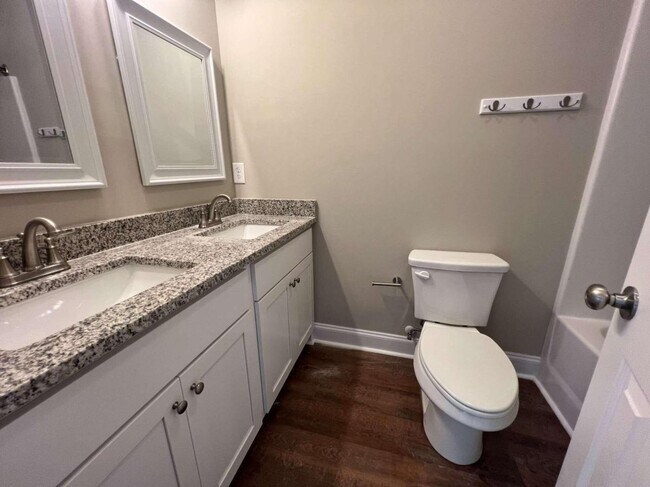 Foto del edificio - 510 Liberty Pk Dr