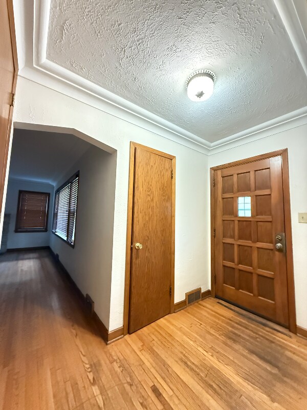 Foto del edificio - 2143 Marshall Ave