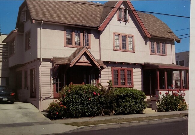 Home Sweet Home (right unit) - 418 N St Andrews Pl