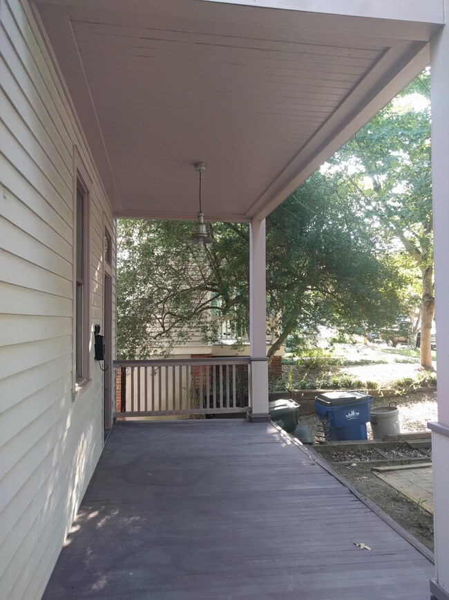 Building Photo - 511 N Boundary St