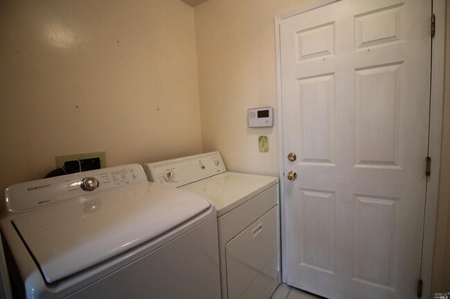Building Photo - 124 Southbridge Ln