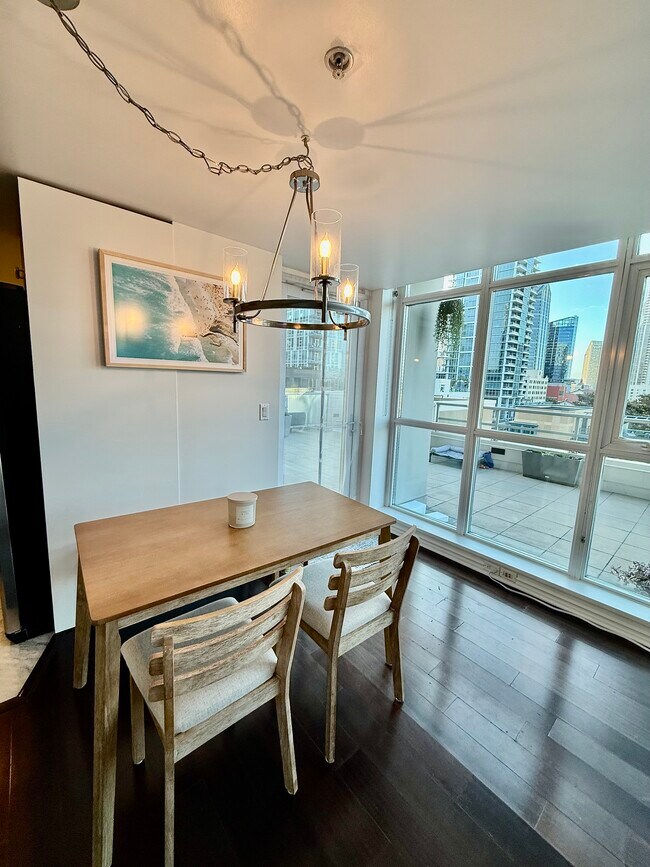 Foto del edificio - 1431 Pacific Hwy