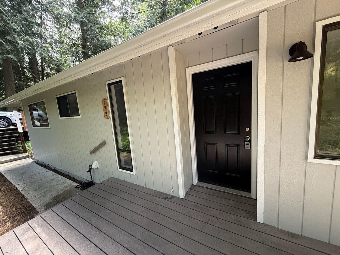 Primary Photo - Charming 3-Bedroom Home in Sudden Valley –...