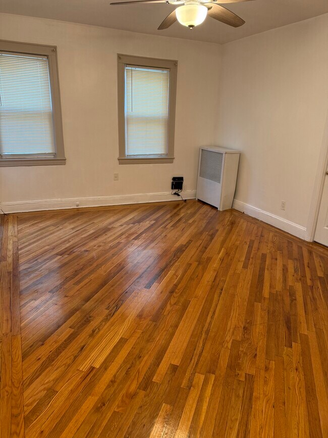 Foto del edificio - 9046 180th St