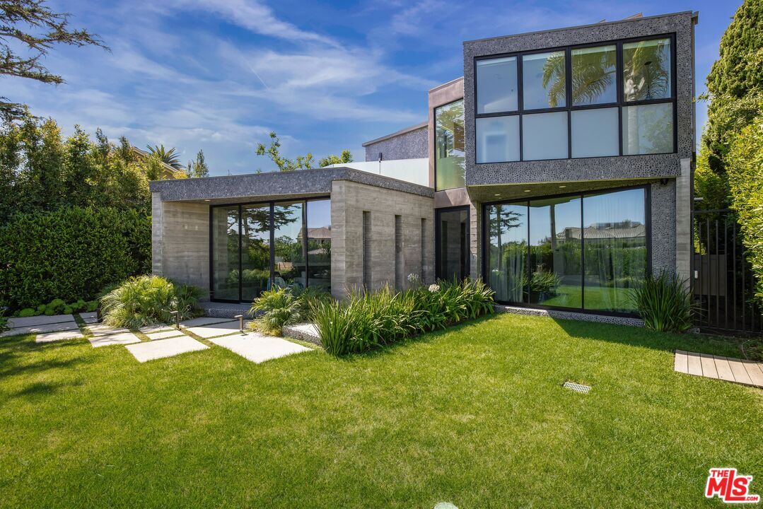 Foto principal - 1011 Georgina Ave