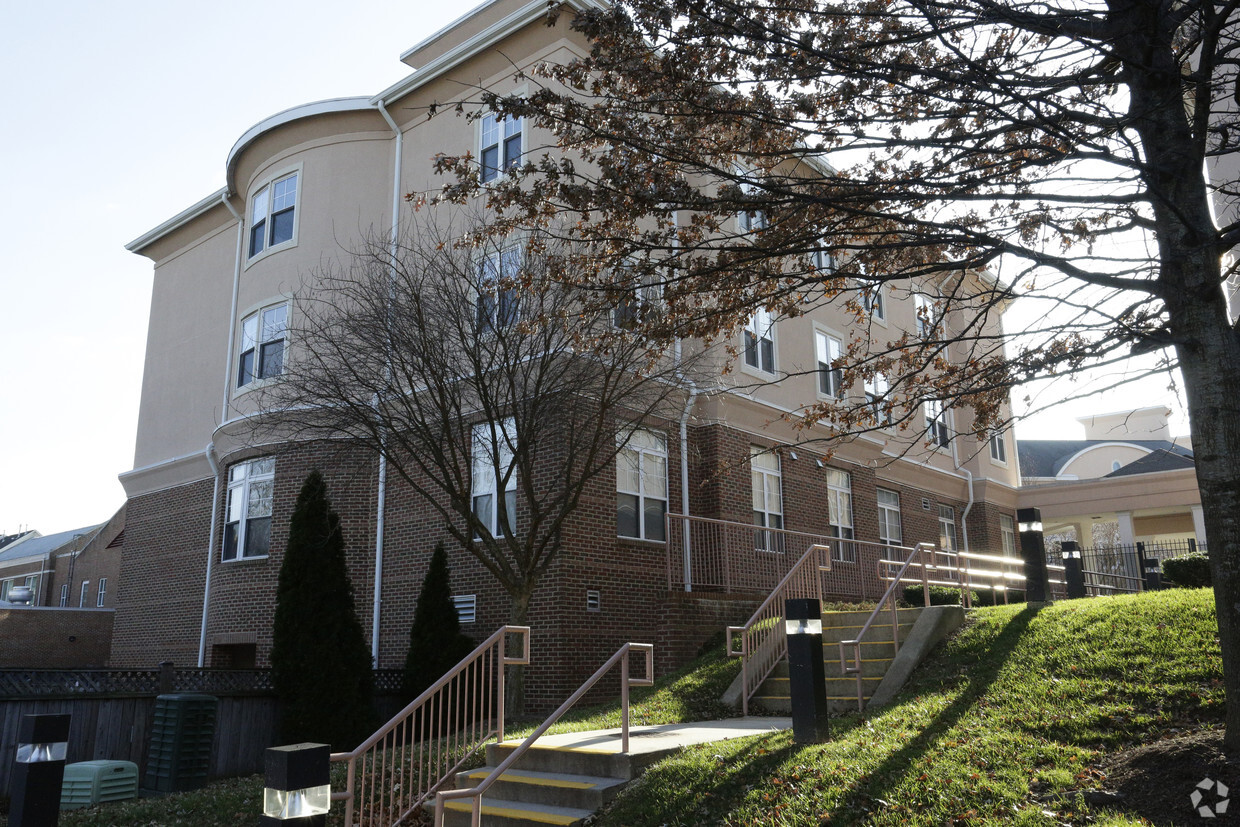 Foto del edificio - Herndon Harbor House