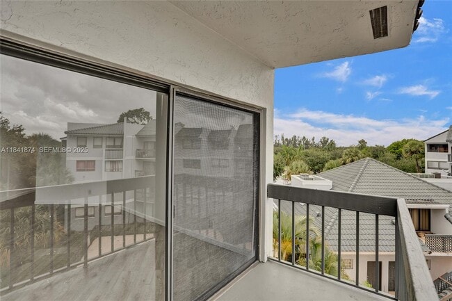 Foto del edificio - 1850 N Congress Ave