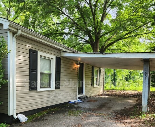 Building Photo - 1603 Hollyleaf Ave
