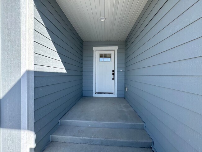 Building Photo - 503 Jeanine Dr