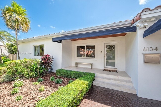 Foto del edificio - 6134 SW 28th St