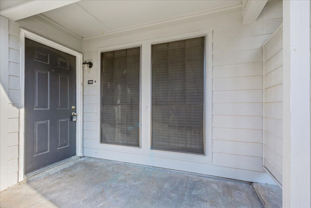 Primary Photo - Hunterwood Apartments | 2-Bedroom / 1-Bath...