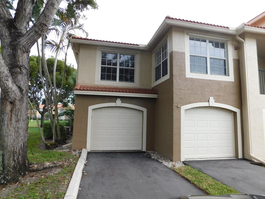 Foto principal - 15065 Michelangelo Blvd