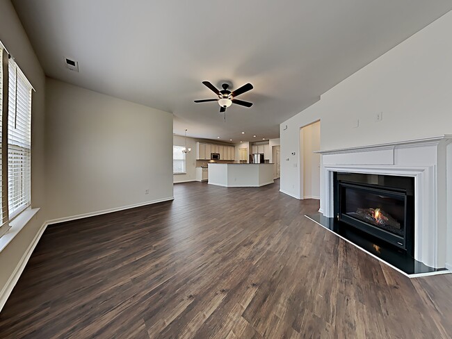 Building Photo - 15206 Colonial Park Drive