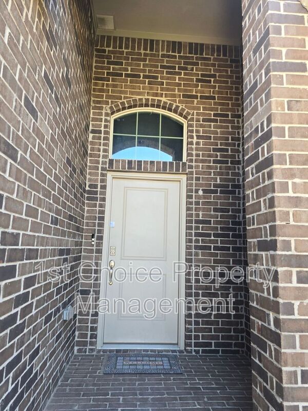 Foto del edificio - 844 Greenford Mnr
