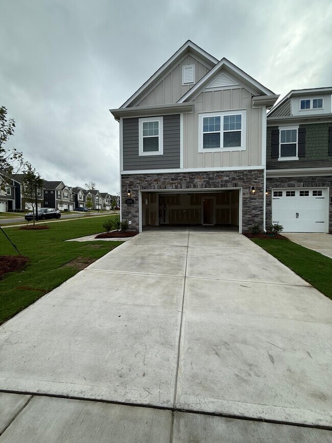 Foto del edificio - 3238 Lilac Grove Dr