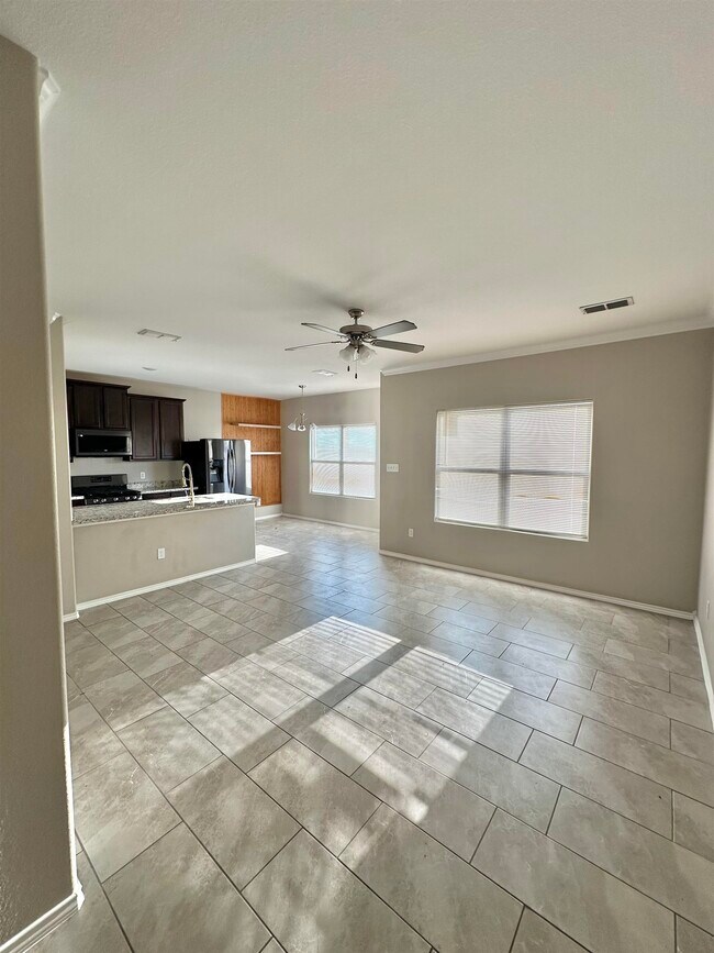 Foto del edificio - 9970 Toinette St