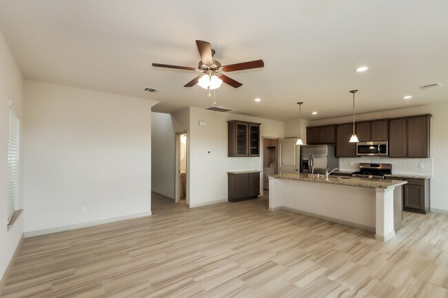 Foto del edificio - 7923 Cypress Country Dr