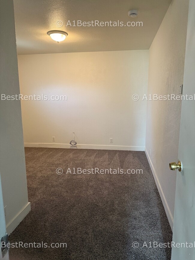 Foto del edificio - 1905 John St