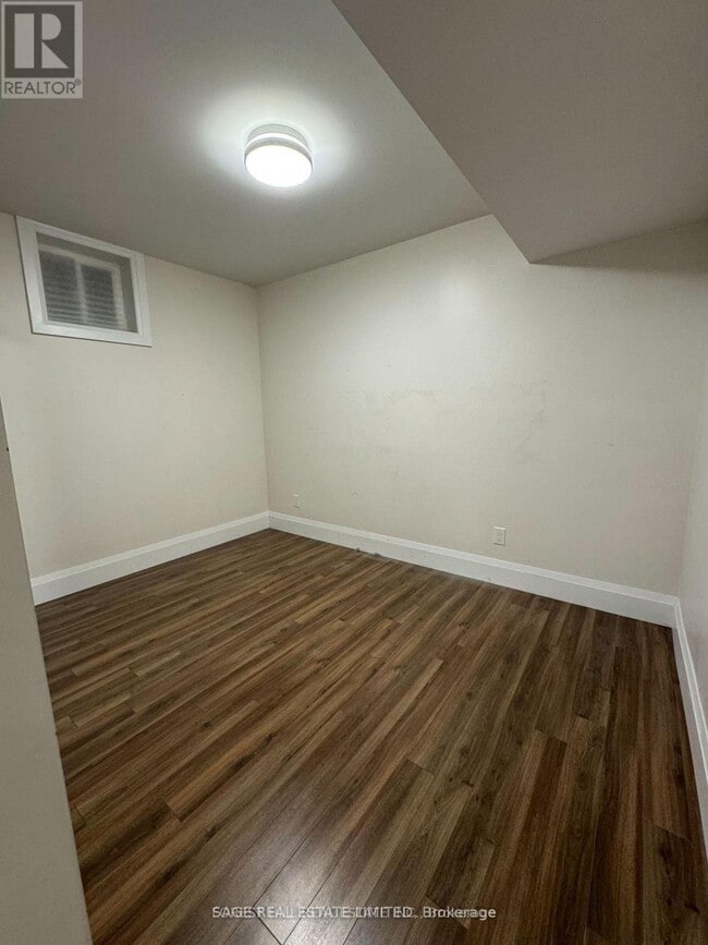 Building Photo - LOWER - 228 MONTOSE AVENUE