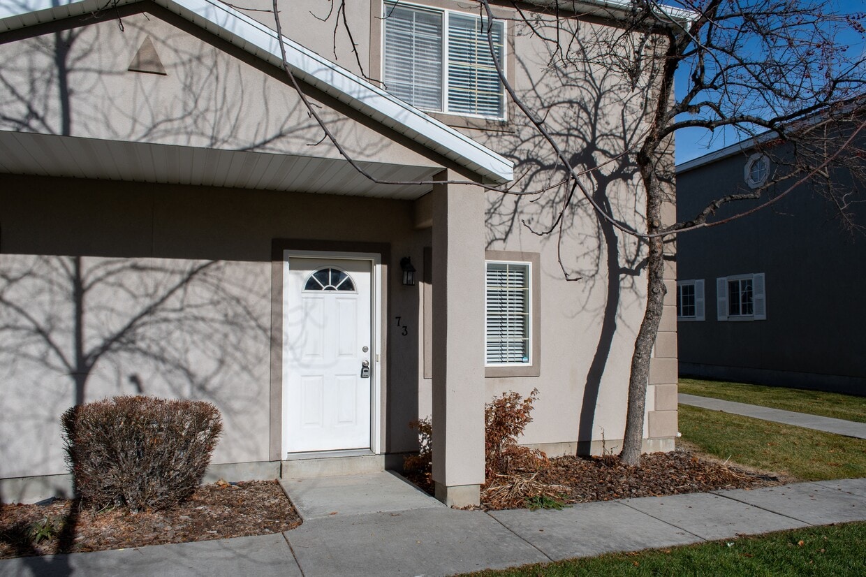 Foto principal - 73 Hampton Pl