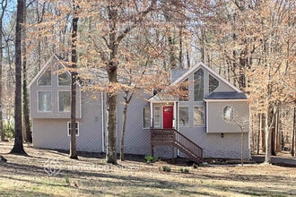 Building Photo - 405 Bramble Ct
