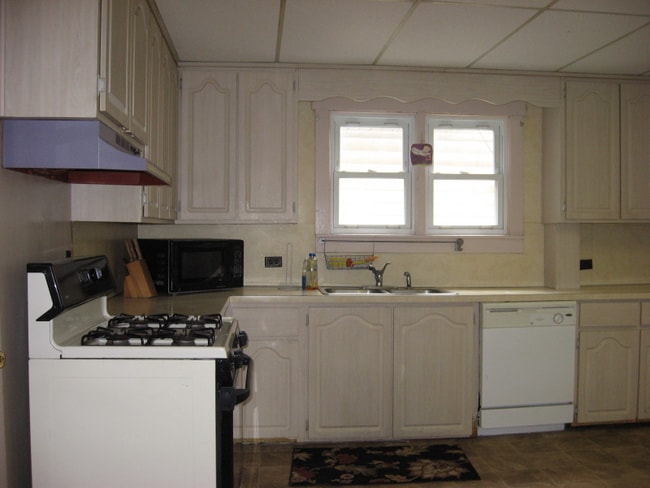 Building Photo - 18 Harrington Ave