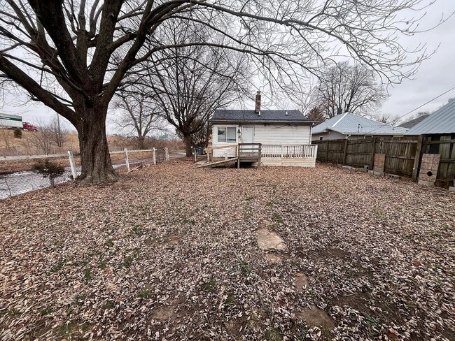 Building Photo - 1325 Finley Ave