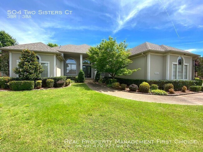 Building Photo - 504 2 Sisters Ct
