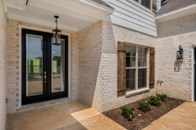 Building Photo - Spacious 4-Bedroom Home in Byhalia - Modern Living in a Tranquil Community!