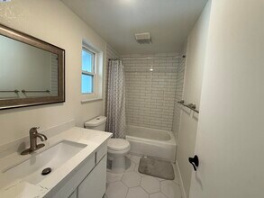 Building Photo - 91 Fountainhead Ct