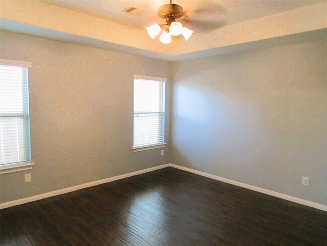 Foto del edificio - 6402 Sweet Orchid Ln