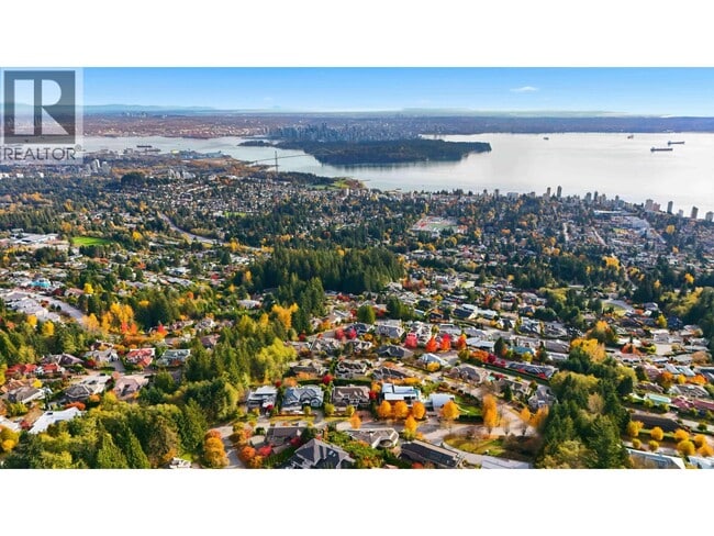 Building Photo - 2639 Finch Hill